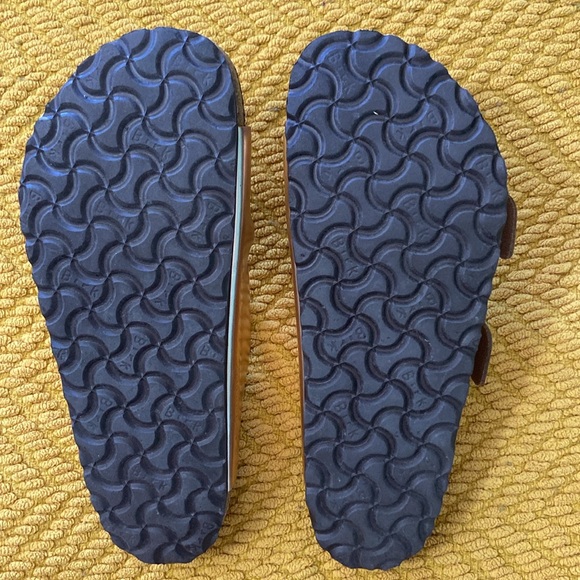 Rose gold Birkenstock Women's Arizona Soft Footbed
Slide Sandals size 39 - Picture 8 of 12